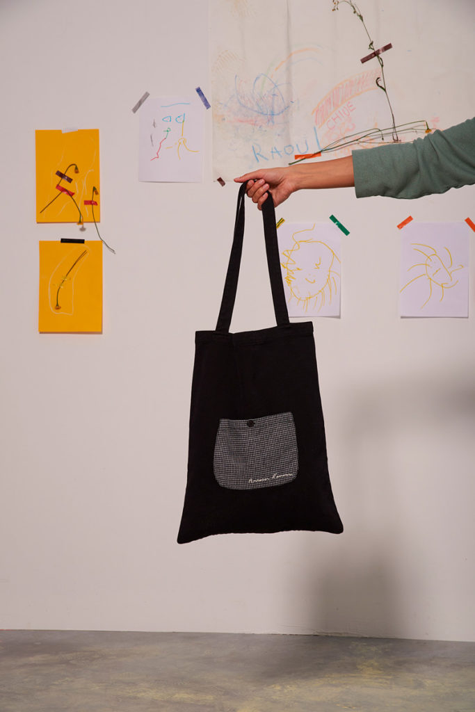 Graine Ss22 Sac Douceur 004 1 Noir