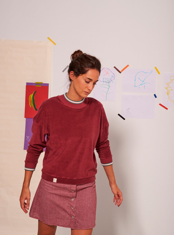 Graine Ss22 Sweatshirt Generosite 002 1 Prune
